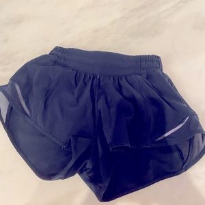 inseam-2.5, lululemon navy shorts